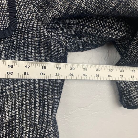Talbots Tweed Lady Jacket Womens Size 12 Navy Blue Lined Old Money Preppy - Picture 4 of 7